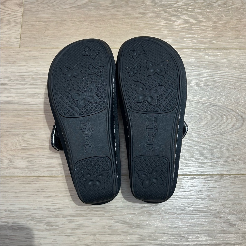 ALEGRIA KARMEN KAR-532 Size 38
PEWTER DAZZLER LEATHER COMFORT SLIDES/WEDGES - Picture 8 of 9